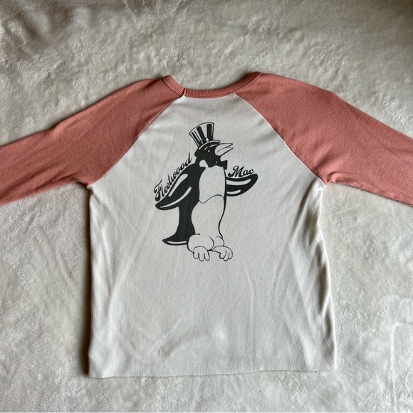 Fleetwood Mac long sleeve mid crop, color cream and pink, size medium - Picture 2 of 2